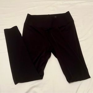 UNIQLO AIRISM Black Leggings 🖤